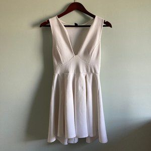 Windsor White Flare Dress Small
